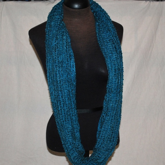 BKE Knit Infinity Scarf - Picture 2 of 5